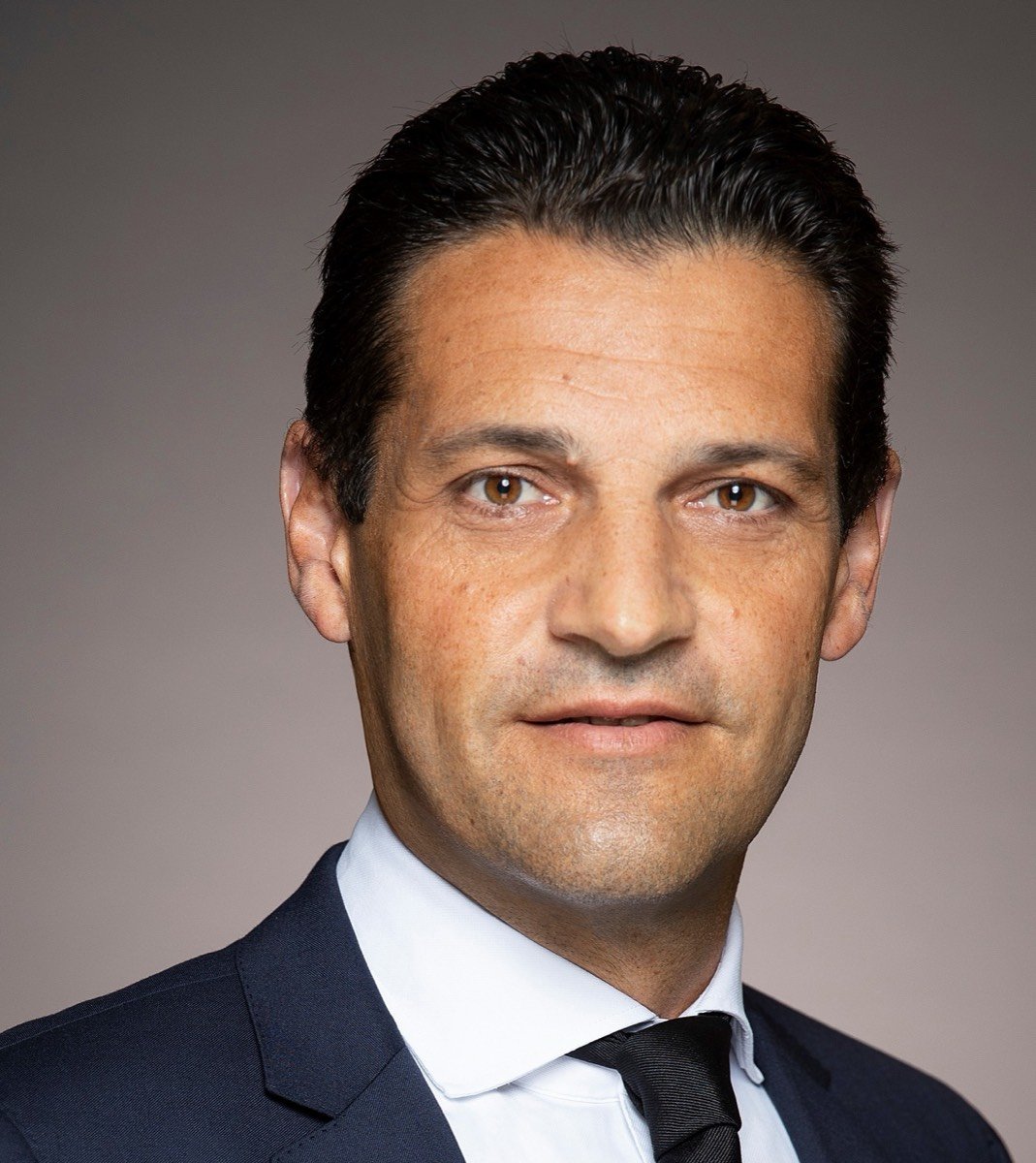 Laurent Favre, directeur général de Plastic Omnium : "Le groupe est en avance sur ses objectifs de l'année"